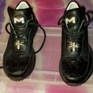 Mauri alligators gym shoe womans size 5 1/2 no box
